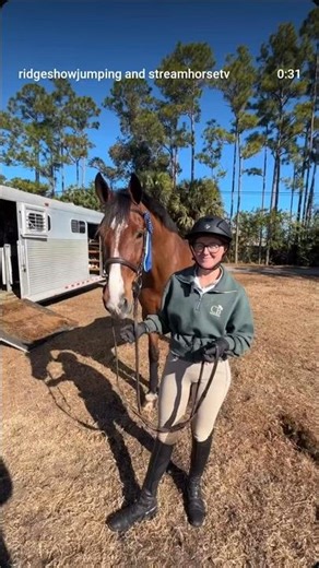 Thanks for showing with us Emily & Lawrence! 🐎