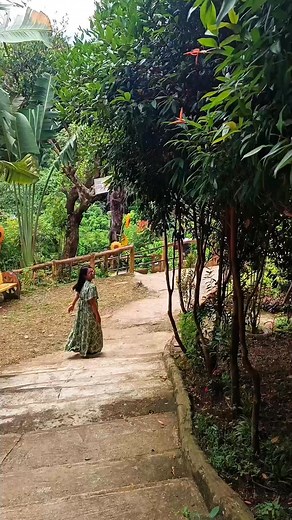 Quietly queening in my own little world. No throne. Just peace 👸❤ @Reptiland Adventure | Mara Dorothy Reyes Doble