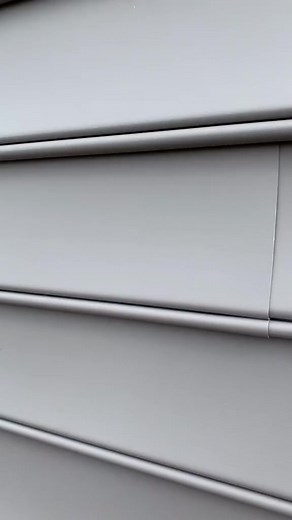 How to replace damaged vinyl siding! #fypシ #fy #house #homeowner #adulting #DIY #howto #siding #construction #vinyl #remodel #tips | Home Builder