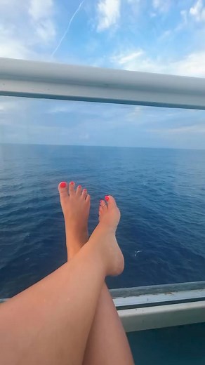 #coloroftheweek #model | Jamie fan