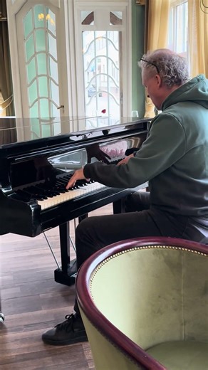 Handful Of Keys (Fats Waller, Stride Piano)