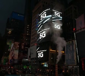 Introducing the all-new TCL 10 5G UW, unveiled for the first time in Times Square, New York exclusively for Verizon in North America. Welcome to the era of 5G, where the future is faster. Experience the #TCL105GUW and enjoy blazing fast connectivity: ♾ Fluid Performance 📸 Advanced triple camera with dual LED flash ⚡ Superfast 5G To find out more visit: https://www.tcl.com/us/en/products/mobile/tcl-10-5g-uw/t790s | TCL Mobile
