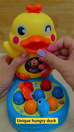 feeding cute duck toys 🤗👌👈