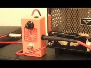 AnalogMan Juicer Compressor with Two Guitars