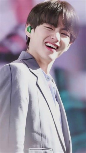 KIM TAE HYUNG V 🥰💘 NEW CAPTURE TREND 📈📈 💜💜💜✨✨✨