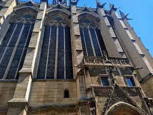 聖なる礼拝堂のステンドグラスとは？感動した教会ベスト３にランクイン！ - 一人旅（バックパッカー）向けの世界の歩き方