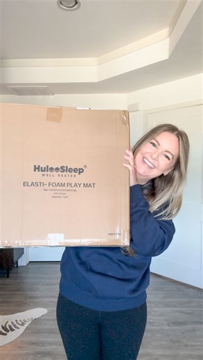 MJ │ Melissa Jorden Green on Instagram: "When your baby outgrows their play mat overnight 😅 Comment “RUG” and I’ll send you a link straight to your dms! Rug is also linked on my LTK! What used to work suddenly felt way too small once the rolling and scooting started. We needed something with more space, more cushion, and way less stress during playtime. This foam play mat from @huloosleep has become part of our everyday routine—room to move, comfy for tumbles, easy to clean, and it actually ble