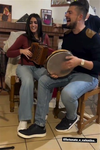 TARANTELLA CALABRESE CANTATA - FORTUNATO & VALENTINA - PROGETTO TARANTELLA🎶