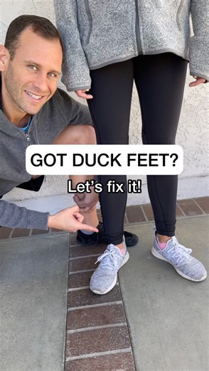 Restore proper hip function to get rid of your duck feet with this exercise! #duckfeet #walking #running #mobility #balance #healthandwellness #foothealth | PostureStrong