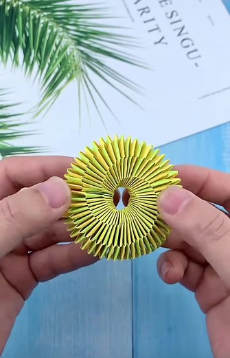 Creating Stunning Origami Art with Spiral Designs