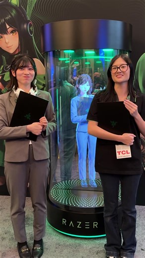 Mastering the Iconic Office Pose with Razer