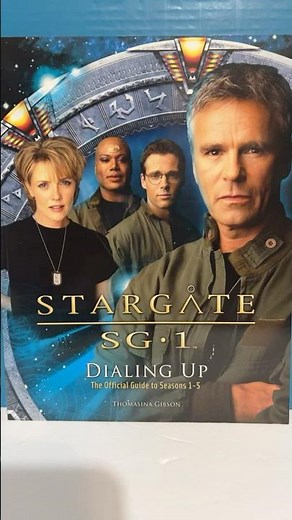 Stargate SG-1 Dialing Up The Official Guide to Seasons 1-5