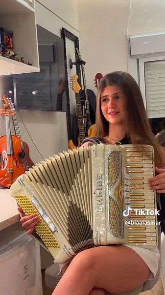 Sanfona do Rubel: Tutorial de violão com um dedo