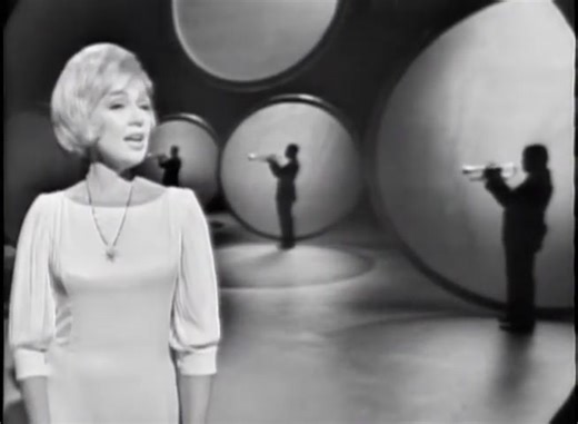 Duke Ellington with Edie Adams - Here's Edie episode 2 (Dec. 1962) A nice medley of Ellingtonian songs, accompanied by Johnny Hodges and Harry Carney. | Duke Ellington: The Latin American Fanpage