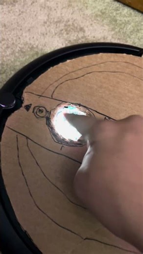 LG Hom-bot Wi-Fi+ smart sensor technology