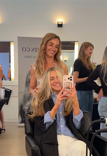 The official launch of Lights Co by Alfaparf Milano Semi Di Lino happened in the USA last night for the first time at FIGO Salon. 3 easy ranges all using stem cell technology to amplify molecule properties and performance in the hair. Lights Co introduces STEM BIO-MATRIX into its formulas: a biotechnological matrix that contains proteins and lipids derived from wild olive tree stem cells, and combined with Chia oil. It revitalizes both hair and scalp, helps balance the hydrolipidic barrier, and 