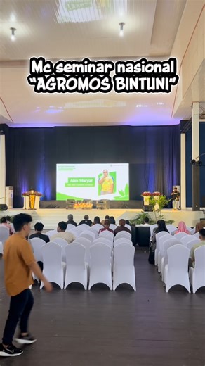 1.3K views · 72 reactions | Keseruan menjadi MC seminar Nasional _Agromos Bintuni !! Thanks @agromos.id !! Sudah mempercayakan saya mengatur jalannya acara ini dengan stile yg berbeda dan pastinya tidak membosankan !! #reels #mc #lucu #komedi #fypageシ | Alex Ap Maryar | Facebook