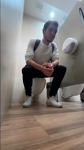 Nunca Vayas Al Baño en Aeropuertos !! ❌