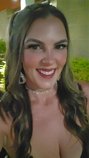 34K views · 406 reactions | Headed to @trapezeclubofficial with some of our favorite people!! Way overdue! 勺 . . . . #trapeze #trapezeatlanta #Atlanta #Georgia #Weekendfun #WeekendVibes #couplegoals #fridayfeels #freakyfriday | Thathotcoupleinga | Facebook