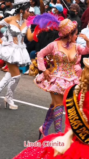 #morenada #morenadaperu #morenadoscabelosgrandes #morenadapuno #morenadachina #puno_peru #danzaperuana #lima #peru #puno_peru #peruanos #peruenelextranjero