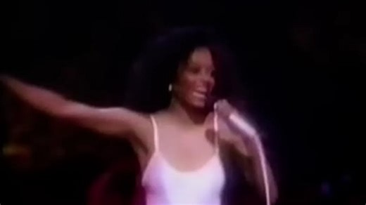 Upside Down- Michael Jackson at Diana Ross Concert (1980)
