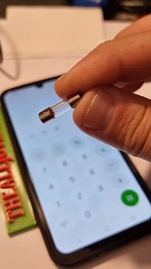 Chequeando fusibles con el celular. La idea la tome de la pagina de Recalibrando | { The Alejo Videos }