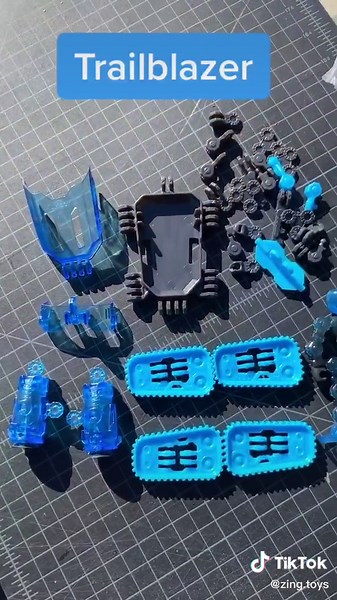 Unboxing the KlikBot MegaBots! For Fans of Zing KLIKBOT Series