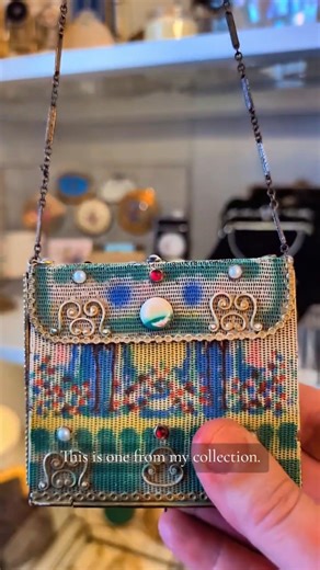 Rare mesh vanity case. #antiquebag #meshbag #vintagebag #vintagecompact #rareantiques #artdeco