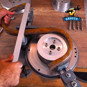 This metal bender can bend tubes with ease. 🤩 #engineering | Crafty Engineer