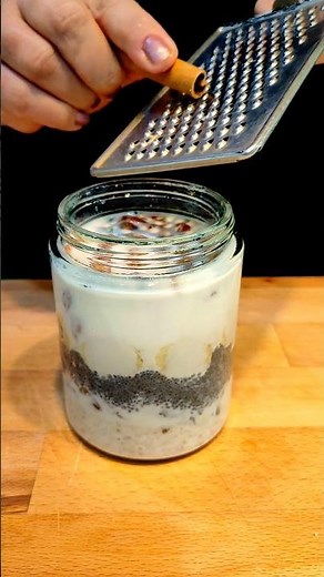 This Oatmeal Keeps Me Full for Hours! | Instant Oats Recipe #shorts #oatmeal