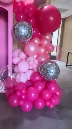 Chethan Babu M on Instagram: "Please be aware of hydrogen balloons. It can explode with a little spark of fire or even air friction can trigger the explosion. Please share this video with as many as you can. . . . . . . . . . . . . . . #rameshwaramcafe #rameshwaramcafeblast #hydrogenballoons #heliumballoons #heliumballoon #explosion"