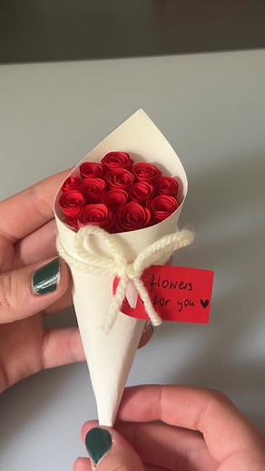 DIY Paper Flower Bouquet Tutorial for Last Minute Gifts