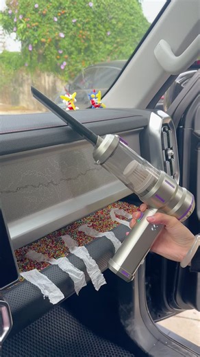 Super easy-to-use car vacuum cleaner, compact and exquisite, practical with powerful functions#vacuumcleaner #tiktokspringglowup #refreshedlook #🔥 #car
