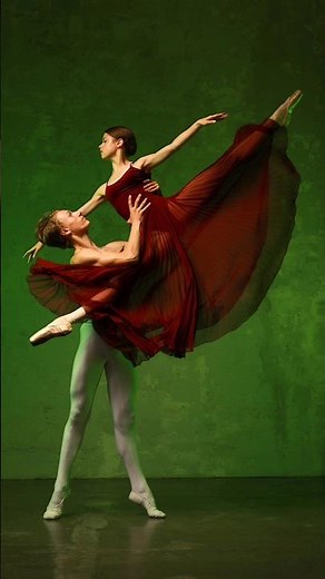 🇺🇦 Model poses for photoshoot📸 Ballet. Models Olga and Valery