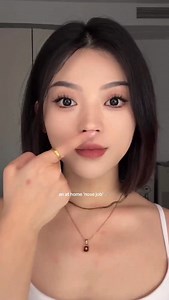 you know when i see a new nose contour technique i have to try it🤭 original creator: @disanqianjin 🫶🏼 products i used: @tirtir_global glide & hide concealers in shade N6 to contour & 0.5N to highlight #makeup #nosecontour #makeuphacks #beautyhacks #beautytips #makeuptransformation | Lenka Lul