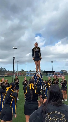 insane cheer stunts!#CheerStunts #InsaneSkills #CheerAthlete #HighEnergyMoments #SportsWow