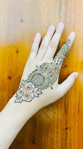 924K views · 7.5K reactions | Beautiful backhand mehndi design | Henna by Afsana | Facebook