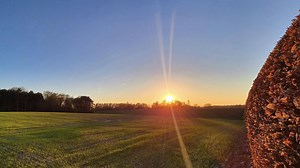 Météo en Belgique : soleil, vent de nord-est et températures agréables - RTBF Actus