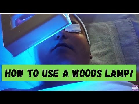 How to use a Woods Lamp in Skin Analysis with Skincoach Julie