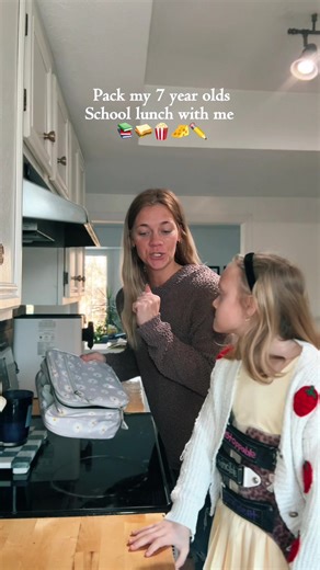 We need to step up our lunch game . What is your go to food for lunch?? #schoollunch #packwithme #schoolmorning #lunchideas #kidslunch