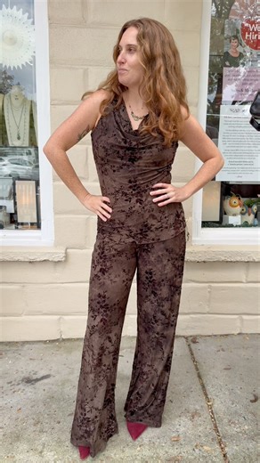 ✨Your outfit isn’t complete without the right handbag—because a bag doesn’t just carry your essentials, it tells your story. Are you running errands, heading out on a date, traveling, or just shopping? Whatever your vibe, the right purse speaks volumes—and we’re here to help you tell it. Come through—let’s get you styled. #NationalHandbagDay #StyleWithPurpose #BagItUp #FallFashion #HandbagSale | Anna Balkan Jewelry and Gifts