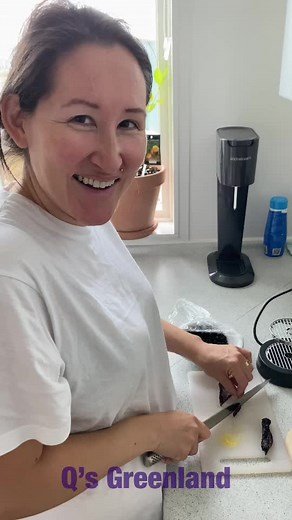 Tuttu: Exploring Traditional Greenlandic Cuisine with Mattak (Whale Meat)