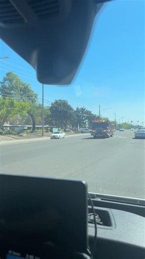 *Heavy Q* Modesto Fire Dept. Engine 3 responding code 3 #firetruck #firefighter #fire