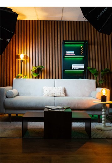 Un seul studio Plusieurs set-up possibles 📸 Dans cette vidéo, on te montre comment transformer un studio photo selon le mood et le projet. 🎥 contenu pro 📸 shooting perso 💼 image de marque Sauvegarde la vidéo si tu veux optimiser ton prochain podcast 👀 #StudioTips #studiopodcast #SetUpIdeas #CreativeStudio #podcasts