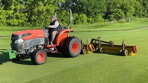 The Redexim Top-Brush 6000 has three independently adjustable brush units, the hydraulically powered brushes float to follow contours and can be rotated in either direction. The Top-Brush is ideal for disease control, general surface preening, pre-cut preparation and the brushing of top-dressing materials. ➡ Large working width to cover the ground quickly ➡ Folding wing sections for easy transport and storage ➡ Range of brush types available ➡ Floating and pivoting wings handle undulations with 