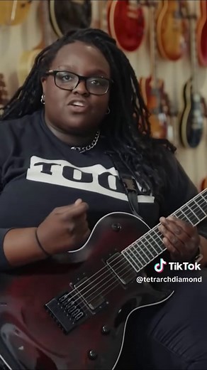 Mastering Guitar Techniques with Tetrarch's Diamond Rowe