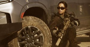 Zoe Saldaña e Nicole Kidman voltam a se juntar no trailer da 2ª temporada de "Lioness"