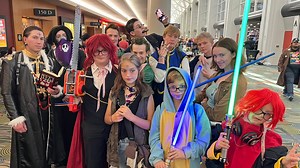 FanX draws thousands downtown for celebrity panels, shopping, costumes