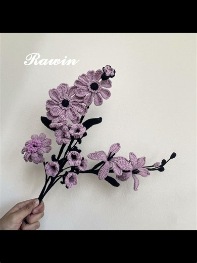 Hand-Knit Tiny Flowers: A Symbol of Everlasting Love 🌸