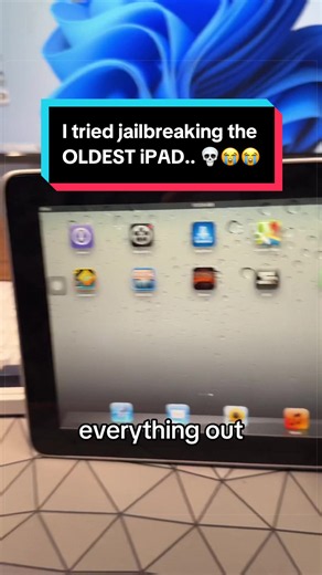 I TRIED JAILBREAKING THE OLDEST iPAD… #ipad #apple #techtok | ipad 1